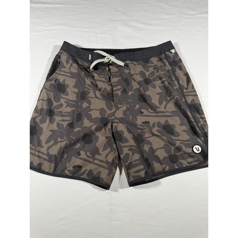 Vuori Men’s 36 Camo Floral Board Shorts Swim Trunks Drawstring Recycled Stretch
